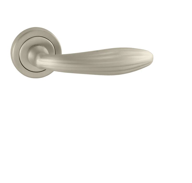 MP fittings Sofia R Exclusive Door Handle on a Round Rose