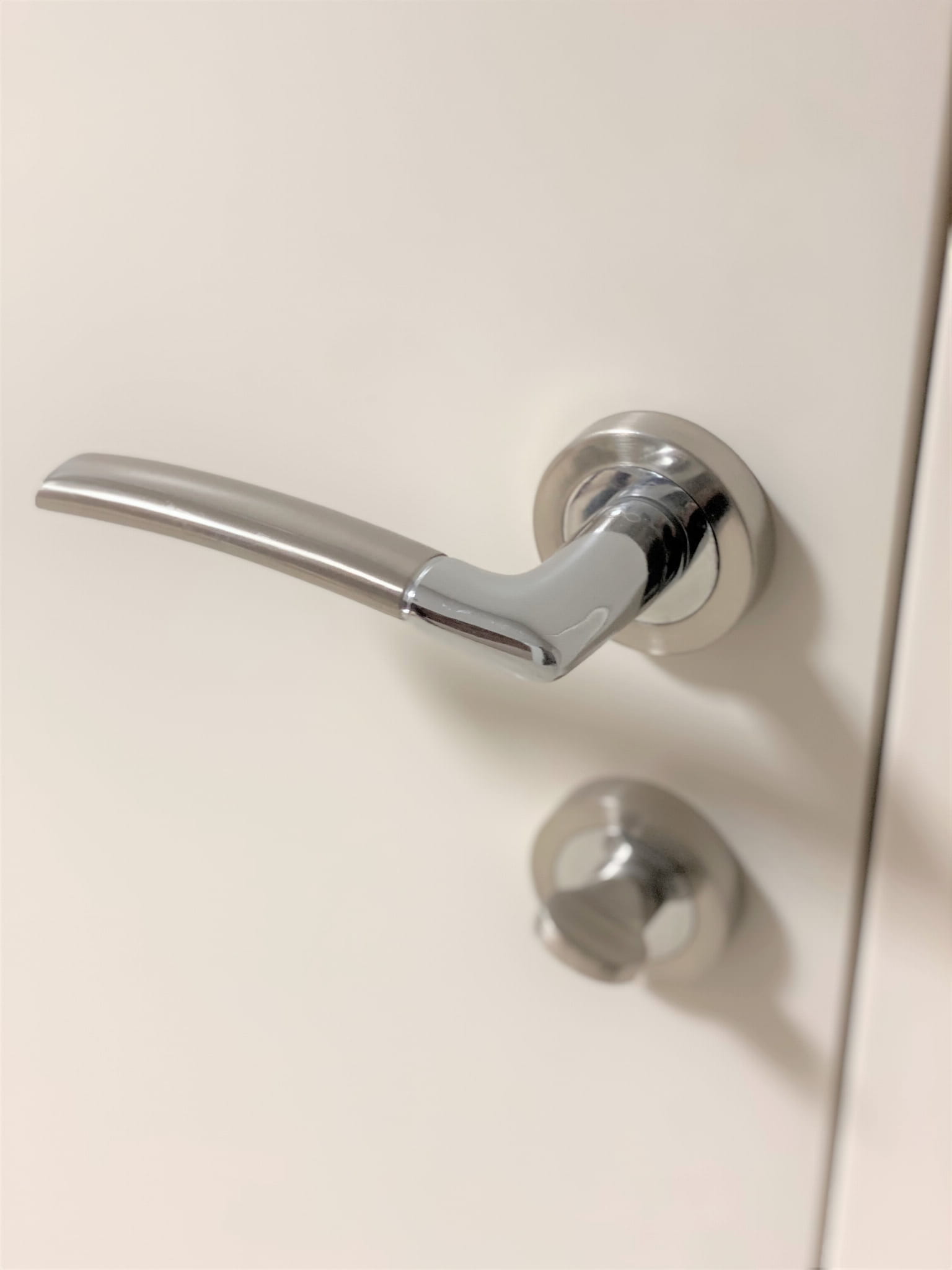 Infinity Line Dalia KDL O 100 - Door Handle on a Round Rose
