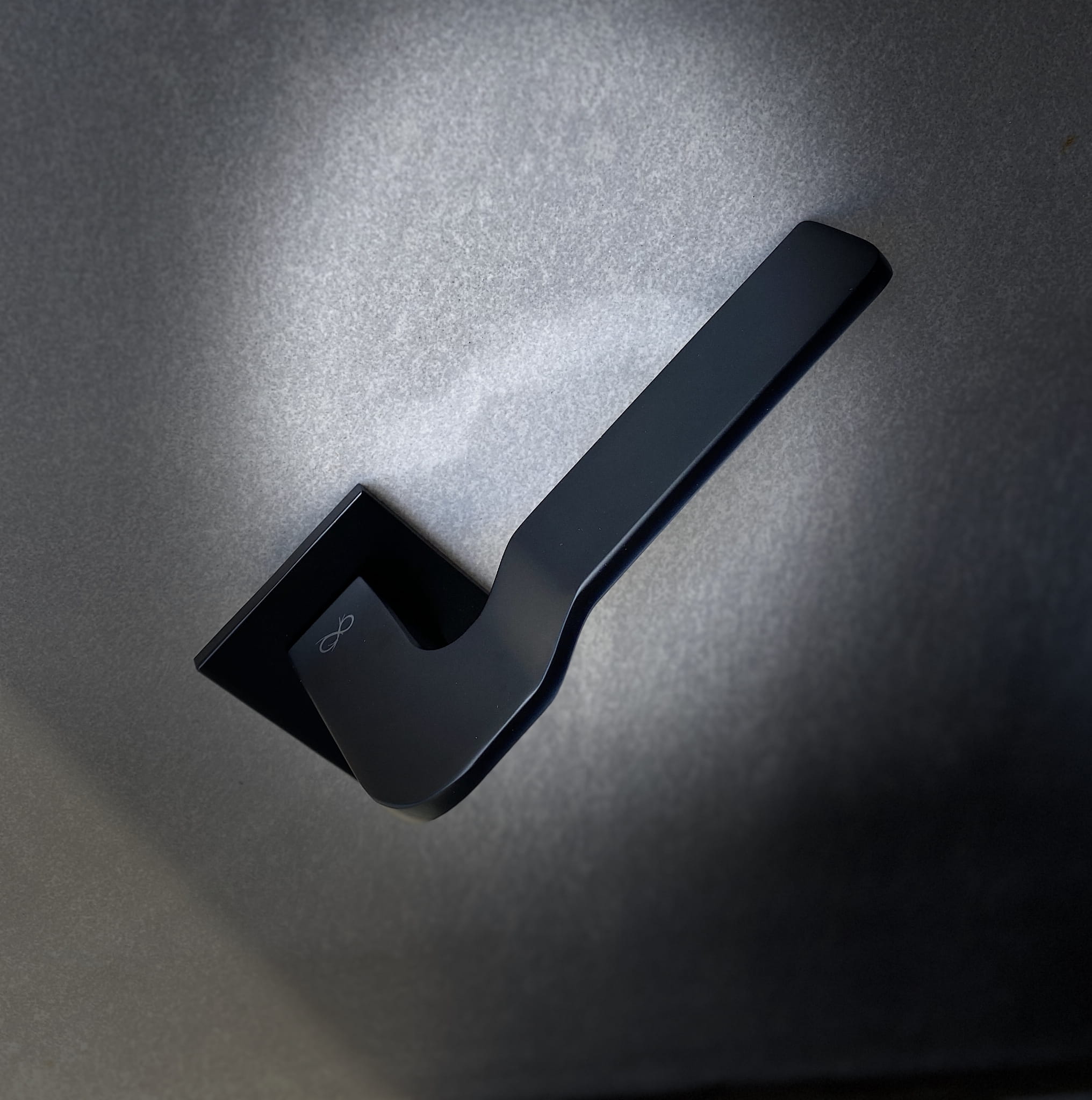 Infinity Line Bali SLIM Black KBLA S B00 - Door Handle on a Square Rose