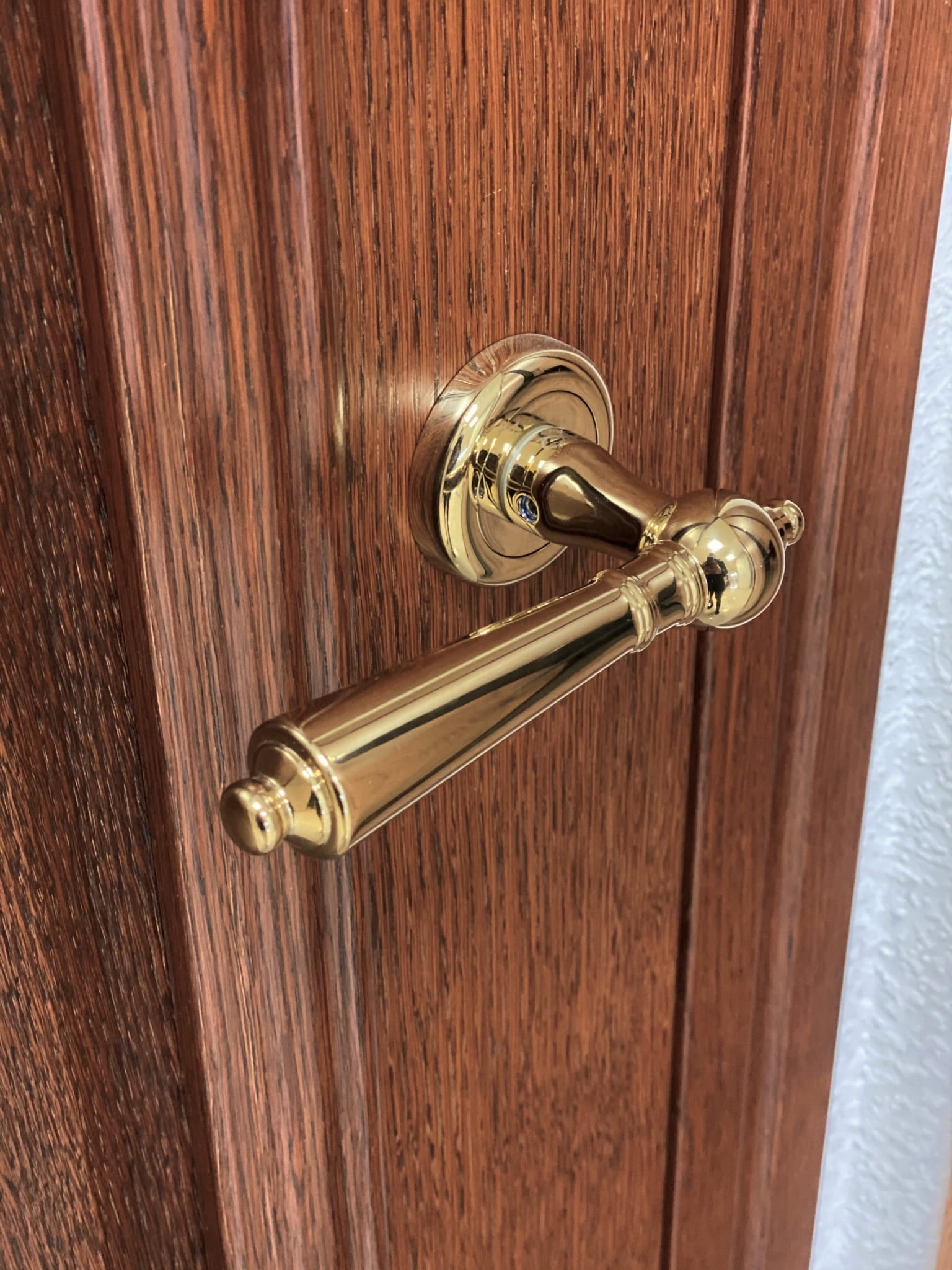 Infinity Line Millennium KMM G00 Brass - Door Handle on a Round Rose