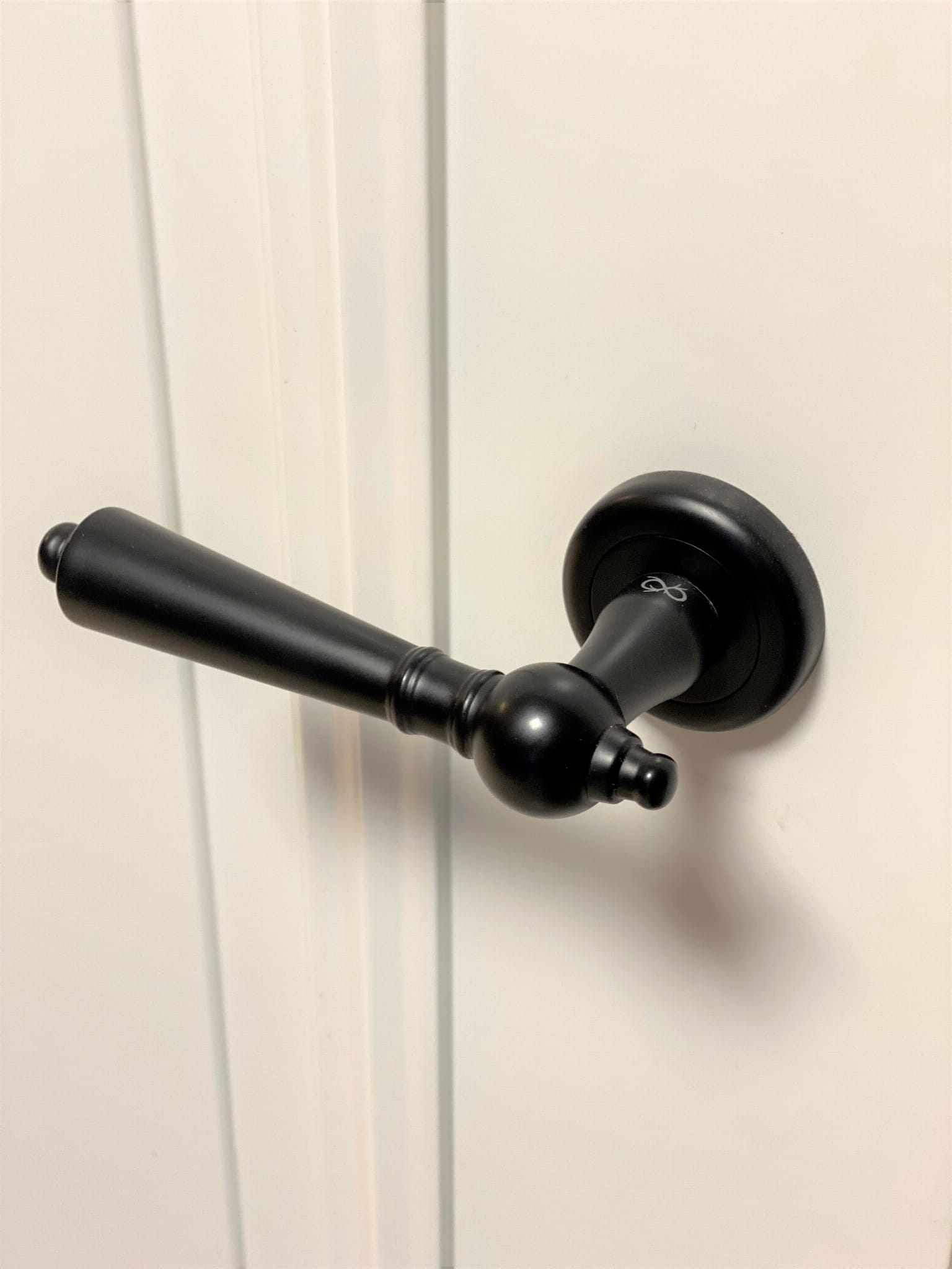 Infinity Line Millennium KMM B00 Black - Door Handle on a Round Rose