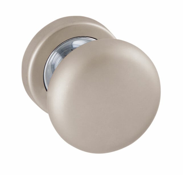 M.P MP - BALL Round Rosette - R