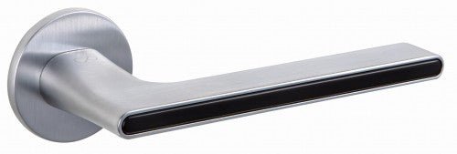 Infinity Line FERRARA KFRA S O M700/B00 Mattt Chrome/ Black - Door Handle on a Round Rose