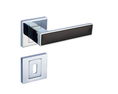 Infinity Line Concept KCK 700/200 Chrome/Black - Door Handle on a Square Rose