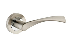 Laura KLR 100 Chrome Satin - Door Handle on a Round Rose